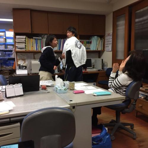 なんちゅう顔してるのよー！