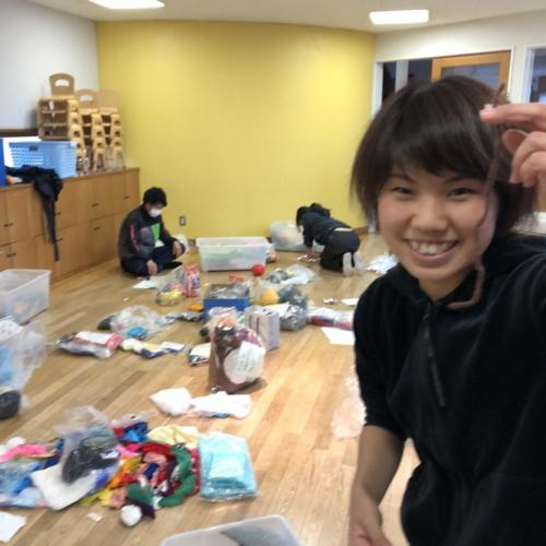 毛糸１本見つけて何がそんなに嬉しいのか…？
